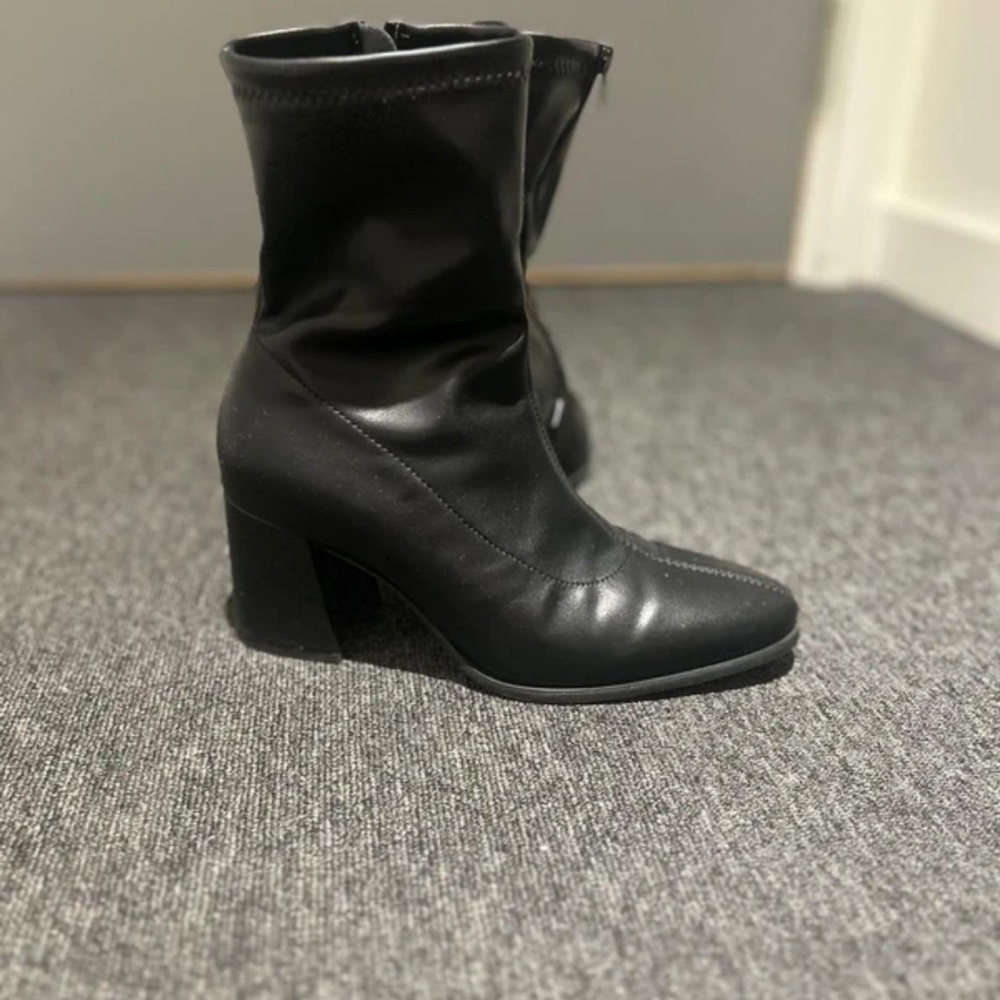Primark Glossy Black Block Heel Boots